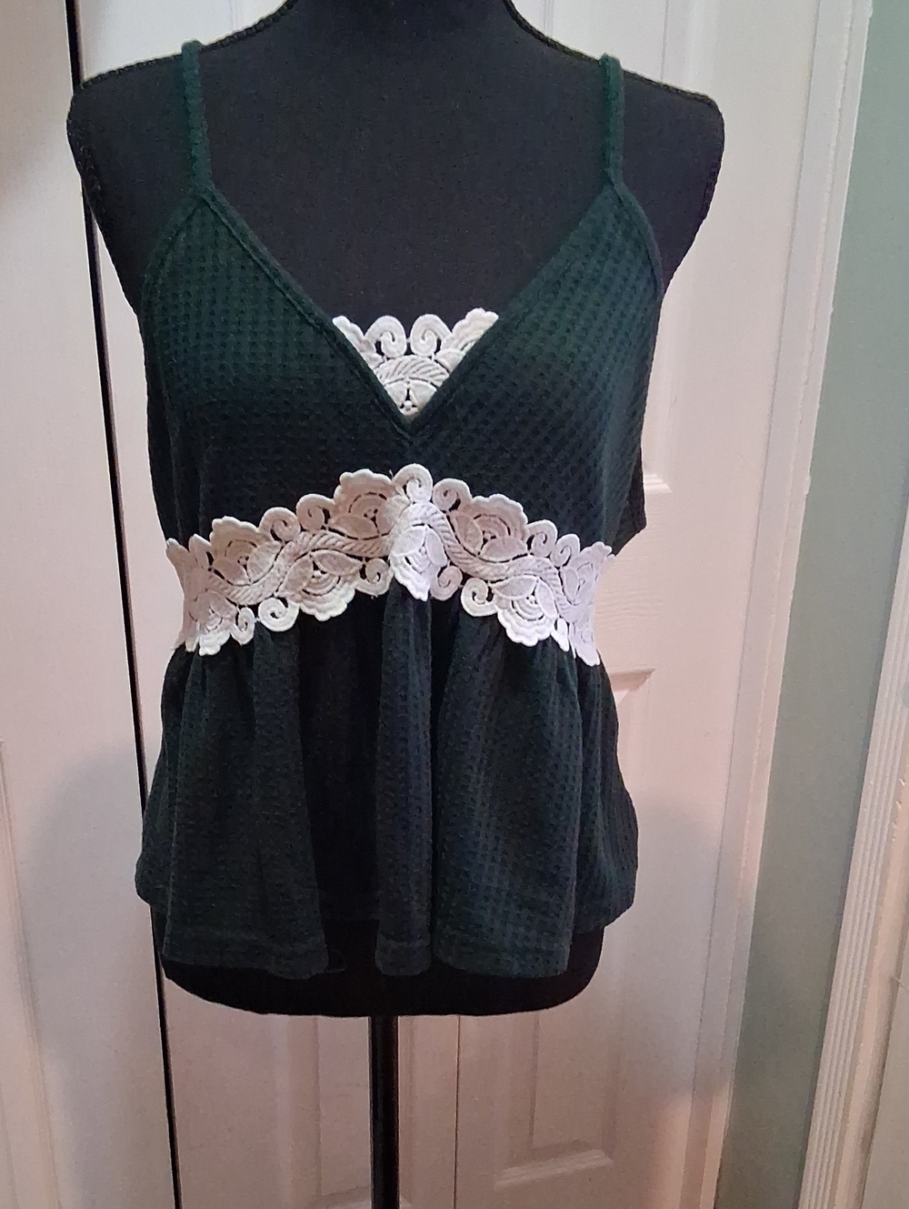 SHEIN Dark Green Spaghetti Strap Lace-Trim Camisole